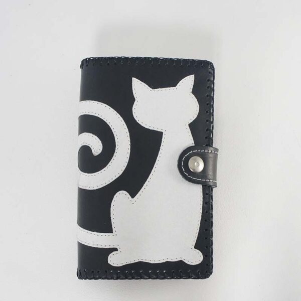 cartera de piel negra