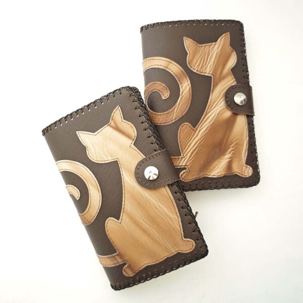 Cartera billetero de piel marrón