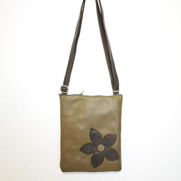 Bolso de piel marrón taupe