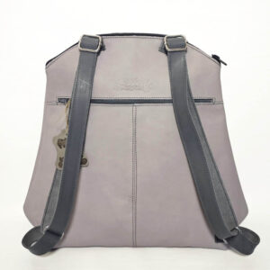 Mochila de piel gris claro