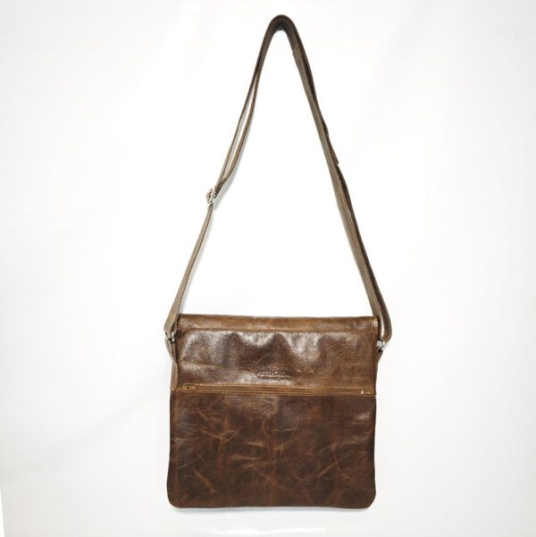 Bolso de piel marrón tabaco