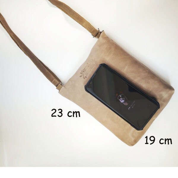 Bolso bandolera de piel beige
