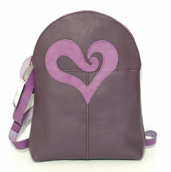 Mochila de piel morada