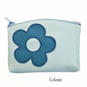Monedero de piel celeste
