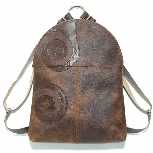 Mochila de piel marrón
