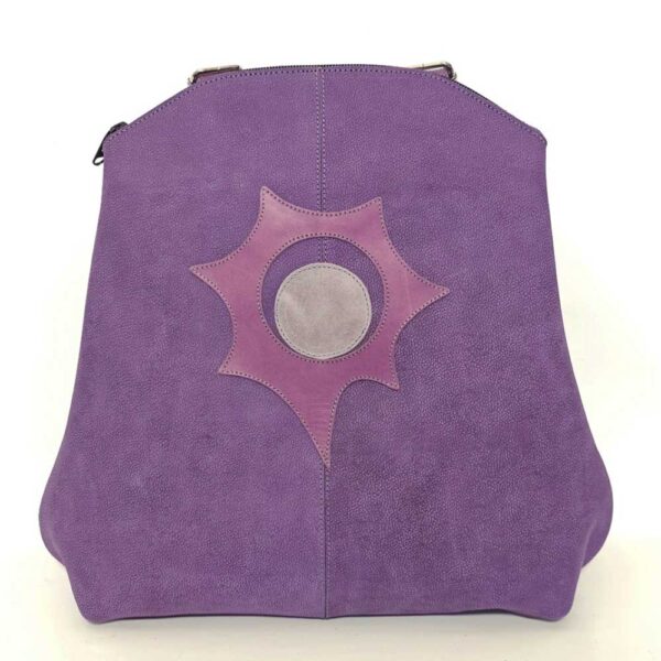 Mochila de piel morada