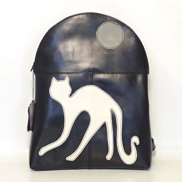 Mochila de piel negra