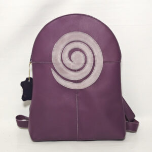 Mochila de piel morada