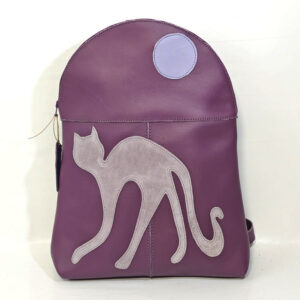 Mochila de piel morada