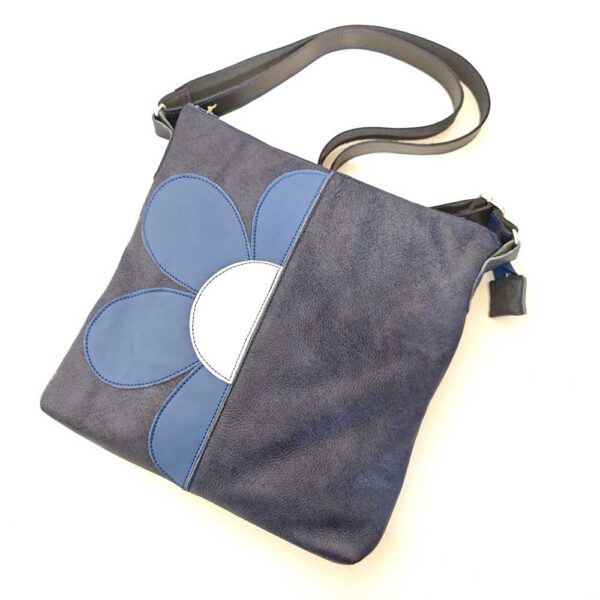 Bolso de piel azul
