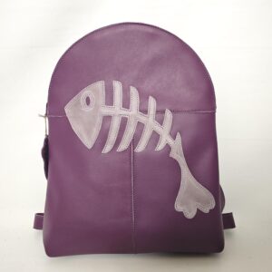 Mochila de piel morada