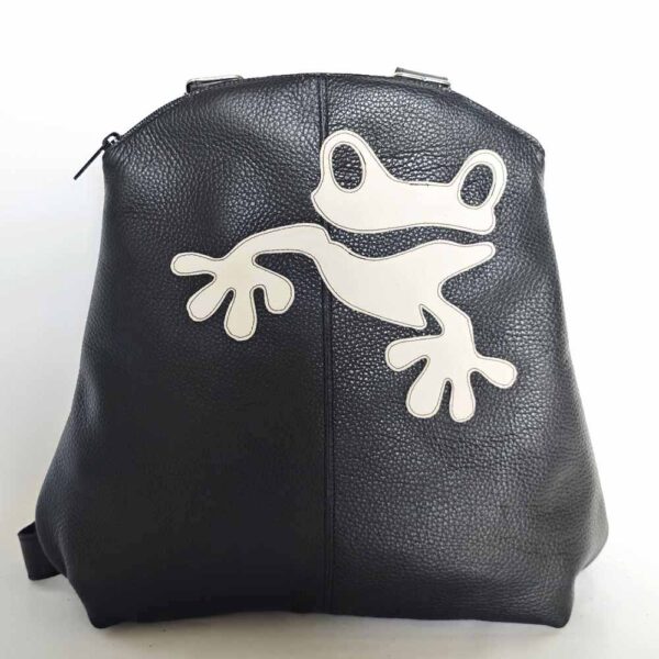Mochila de piel negra