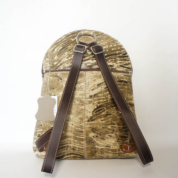 Mochila de piel jaspeada