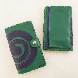 Cartera billetero de piel verde