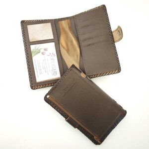 Cartera billetero de piel marrón