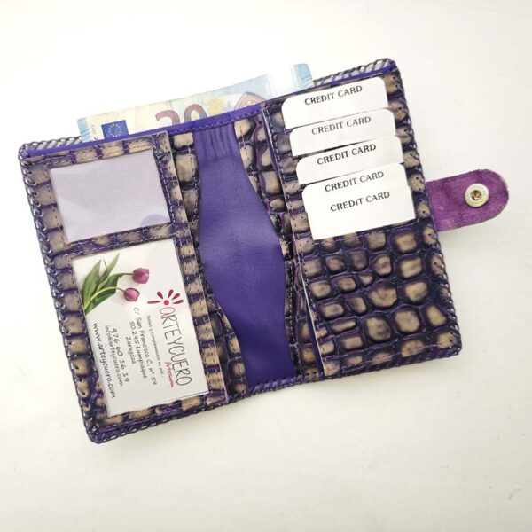 Cartera billetero de piel morado coco