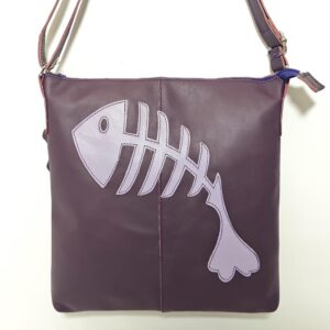 Bolso bandolera morado de piel