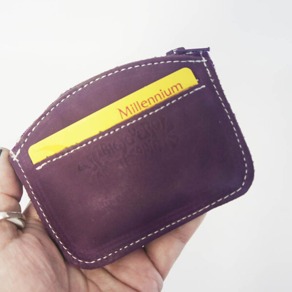 Monedero de piel morado