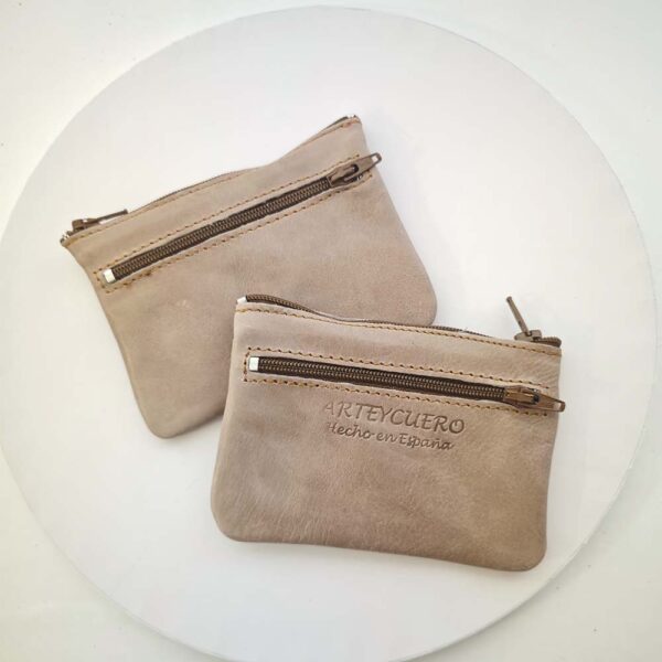 Monedero de piel beige