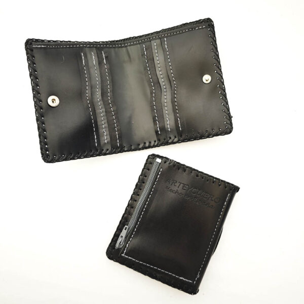 Tienda online de artículos hechos a mano en cuero y piel. Artesanos del cuero. Billetero de piel spiral IMG 20251210 081156 Cartera billetera de piel negra