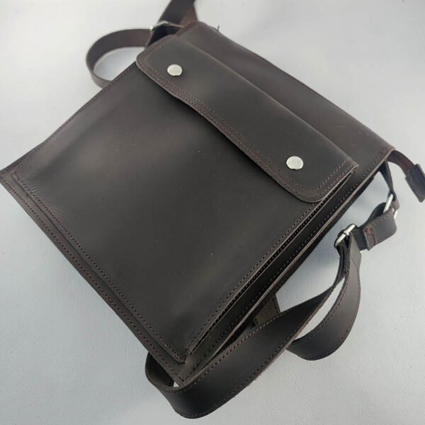bolso unisex de piel marrón oscuro