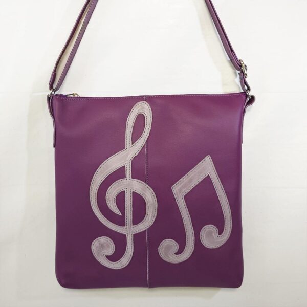 Bolso de piel morado