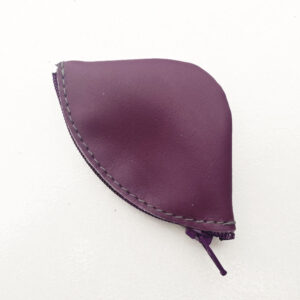 Monederito de piel morado
