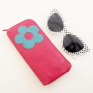 Funda de gafas de piel rosa