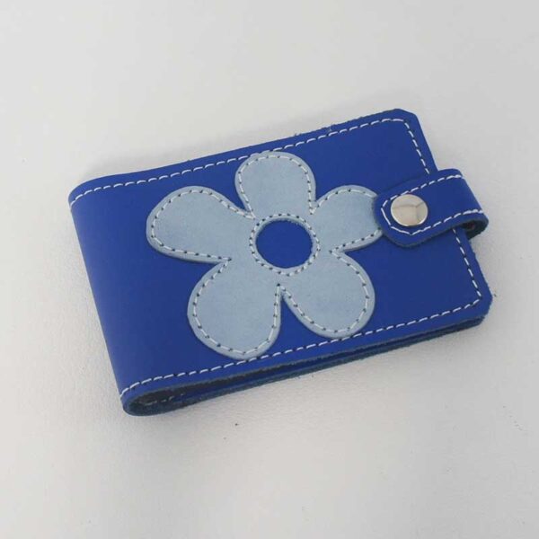 Tarjetero de piel azul