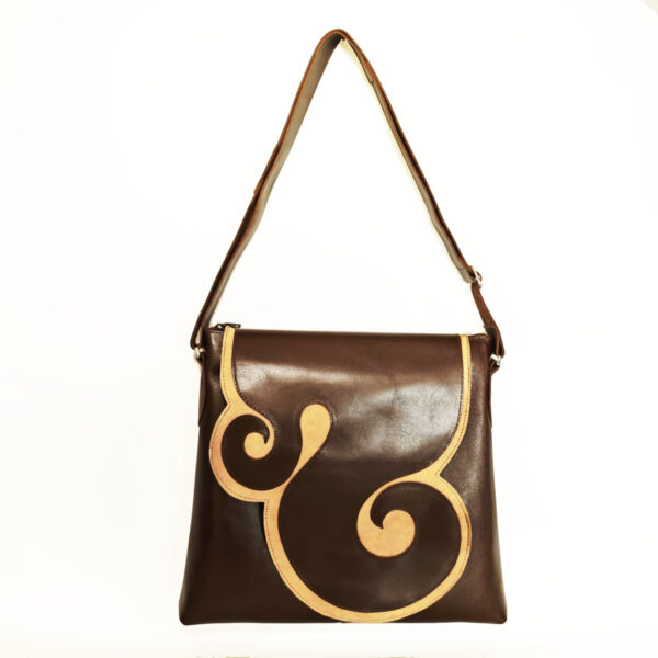 Bolso de piel marrón