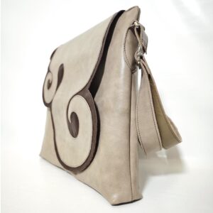 Bolso de piel beige