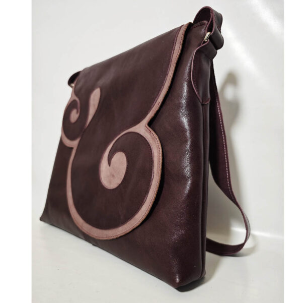 Bolso de piel granate