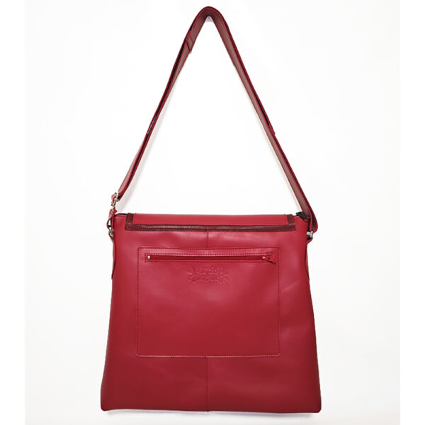 Bolso de piel rojo