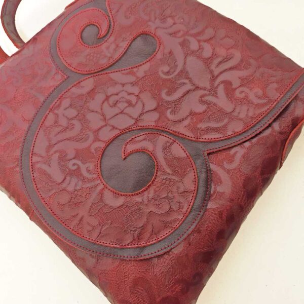 Bolso de piel granate arabesque