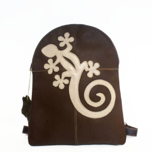 Mochila marrón de piel