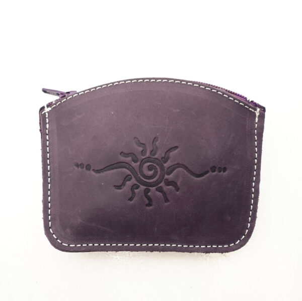 Tienda online de artículos hechos a mano en cuero y piel. Artesanos del cuero. Monedero de piel Amanecer IMG 20260518 082619 Monedero de piel morado