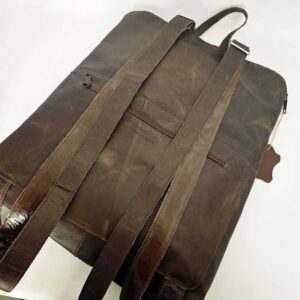 Mochila de piel marrón old