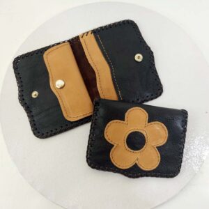 Cartera de piel marrón
