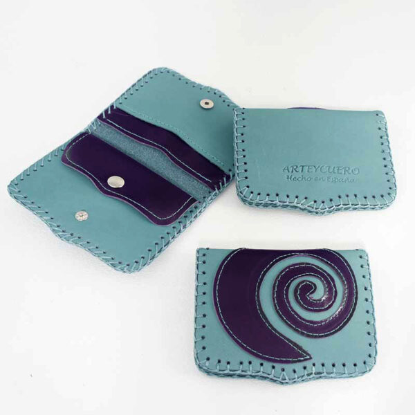 Cartera de piel aguamarina