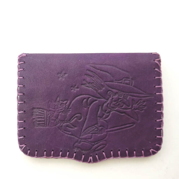 Cartera de piel morada
