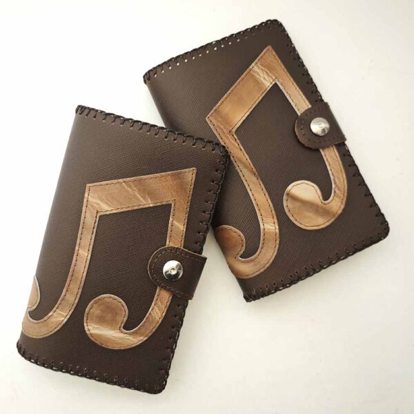 Cartera billetero de piel marrón