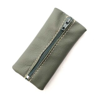 Monedero de piel verde