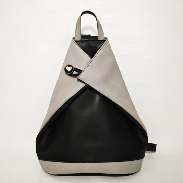 Tienda online de artículos hechos a mano en cuero y piel. Artesanos del cuero. Mochila bolso antirrobo de piel Imagen de WhatsApp 2025 11 03 a las 09.00.44 cdd2ee80 Mochila bolso antirrobo negro/gris