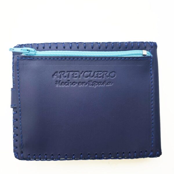 Tienda online de artículos hechos a mano en cuero y piel. Artesanos del cuero. Cartera billetera con monedero "Gatito" rf Cartera billetero de piel azul
