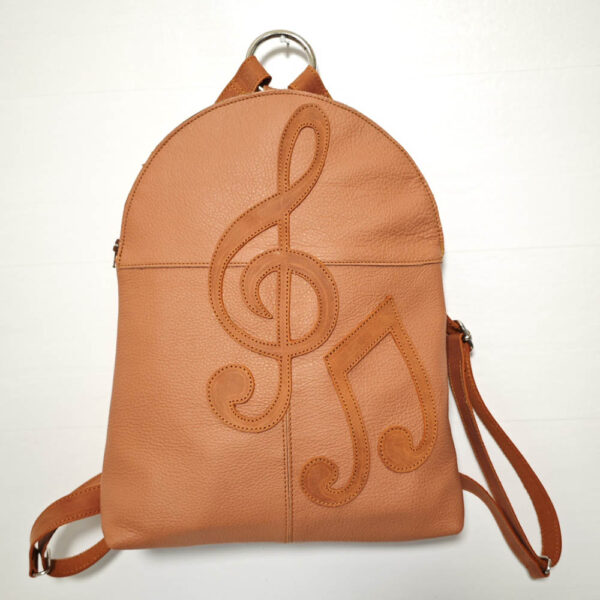 Tienda online de artículos hechos a mano en cuero y piel. Artesanos del cuero. Músic, mochila pequeña de piel IMG 20251128 091450 Mochila de piel naranja