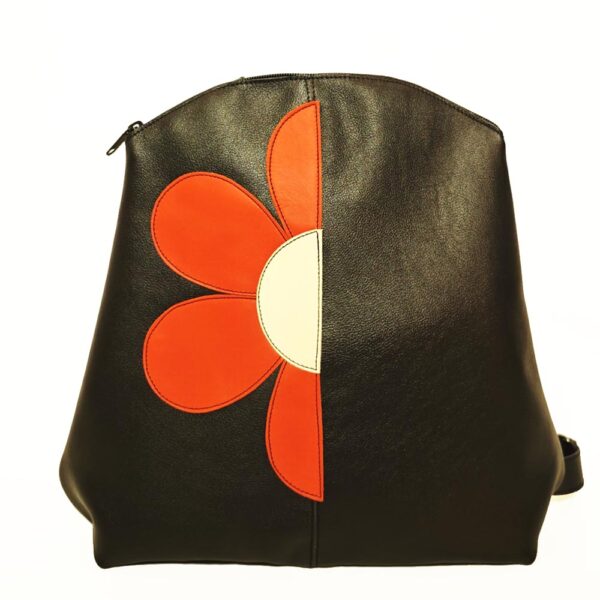 Mochila de piel negra