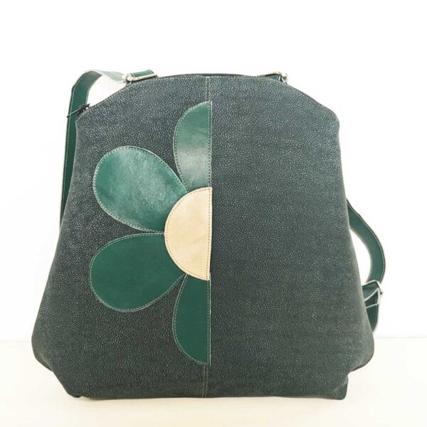 Mochila de piel verde botella