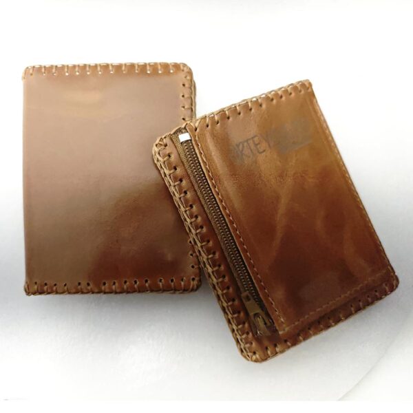 Tienda online de artículos hechos a mano en cuero y piel. Artesanos del cuero. Cartera billetera de cuero IMG 20260826 080851 Cartera billetero de piel camel