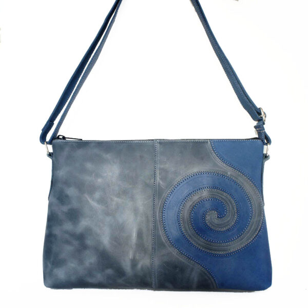 Bolso de piel azul