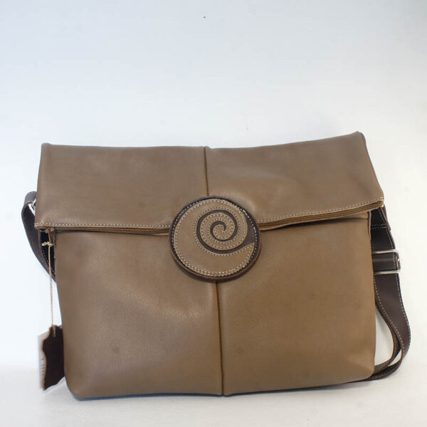 Bolso bandolera de piel camel